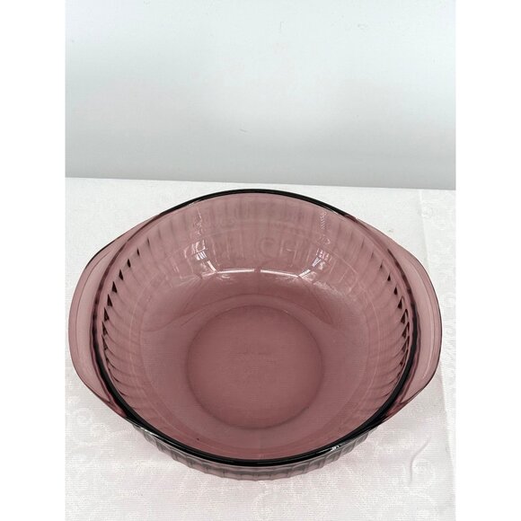 Vintage Pyrex 2QT 2L Cranberry/Purple Sculpted Glass Baking Dish - Picture 3 of 5